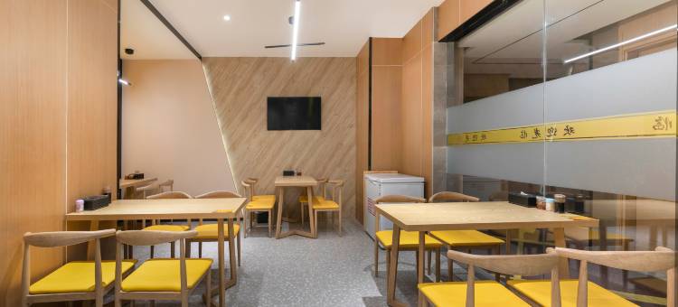 悦·湖酒店(太原晋阳湖红灯笼体育场店)图片