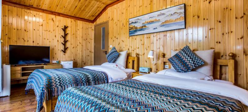 乌兰布统草原名仁山庄图片