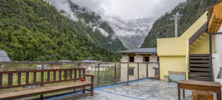 雨崩梅朵青旅(下村店)图片