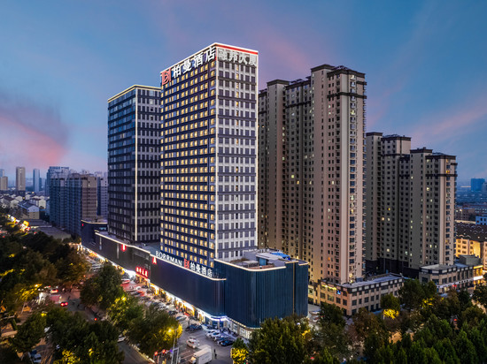 柏曼酒店(菏泽万达广场店)