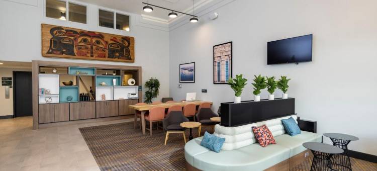 维多利亚麋鹿湖套房酒店(Holiday Inn Victoria – Elk Lake)图片