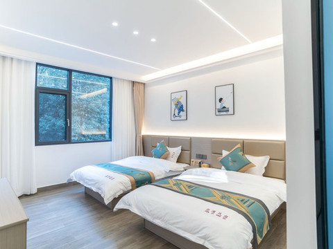 芸溪·Familly闲度美宿(葛仙山店)