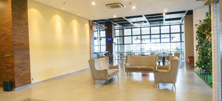 福图纳格兰德酒店-占碑(Hotel FortunaGrande Jember by Fosia Hotels)图片