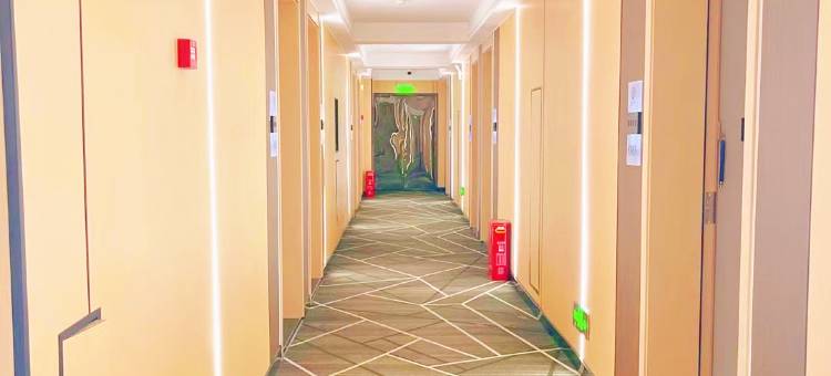 蓝山裕伦酒店图片