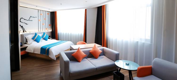 星悦·智慧酒店 (新乡辉县市学院路店)图片