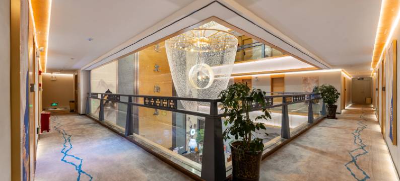 丽江晟通大酒店(旅游学院店)图片