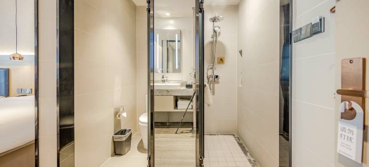 美豪R酒店(乌鲁木齐肿瘤医院小西沟地铁站店)图片