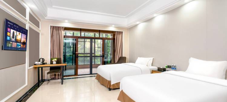 湛江湖光岩酒店(湖光岩景区西门店)图片