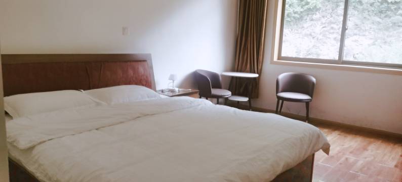 黑水秋赏彩林民宿图片