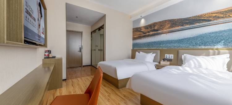 艺龙瑞云酒店(乌兰察布丰镇火车站店)图片