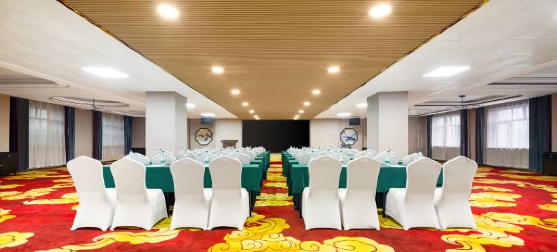 皇冠大酒店(喀什团结路美食街店)图片