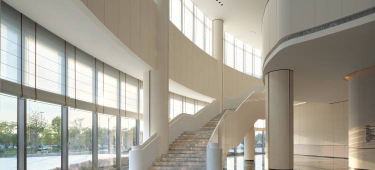 鲤鱼湖国际酒店图片