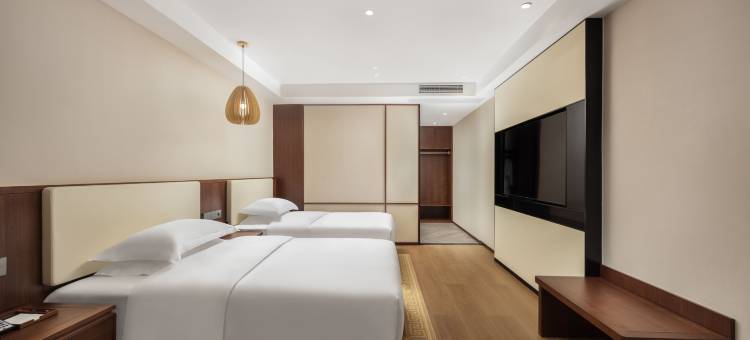 武当山万达悦华·朝圣之前酒店(武当山景区售票处店)图片