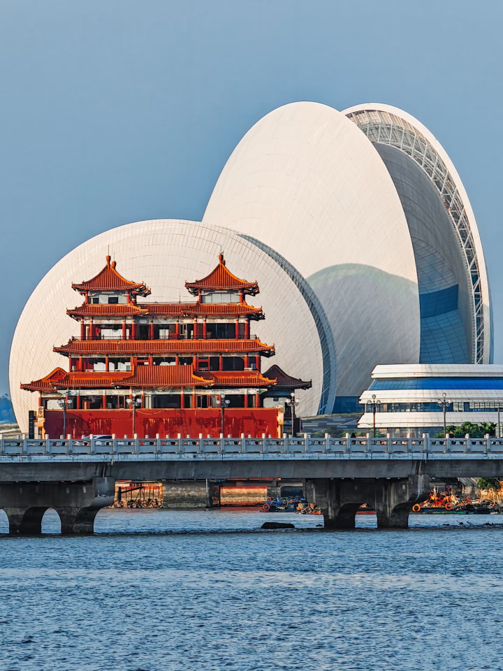 Holiday Inn Express Zhuhai Grand Theater by IHGOver view