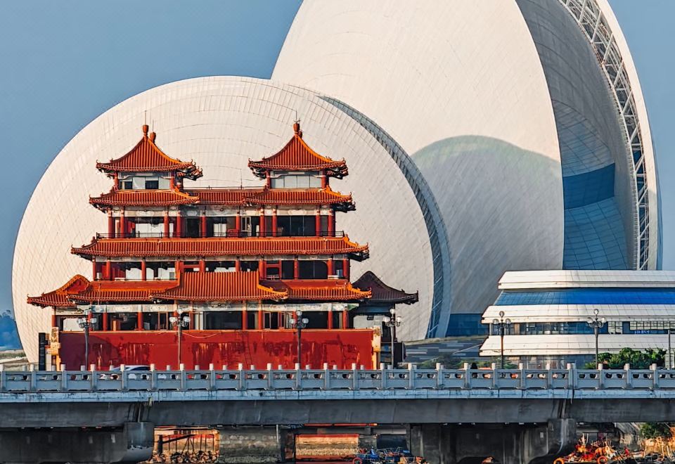 Holiday Inn Express Zhuhai Grand Theater by IHG Hotel Overview