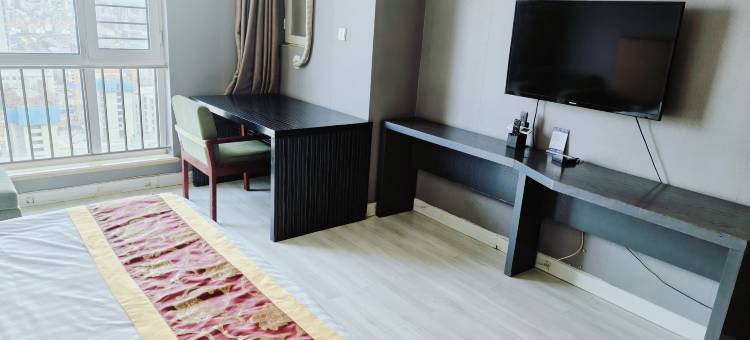 易居酒店公寓(营口市府路万达广场店)图片