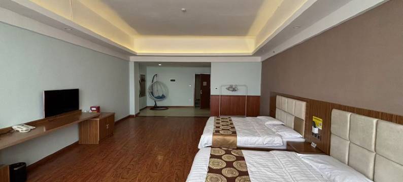 银川镇北府假日酒店(西部影视城贺兰演艺小镇店)图片