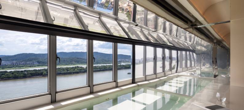 可迟江景泳池酒店图片