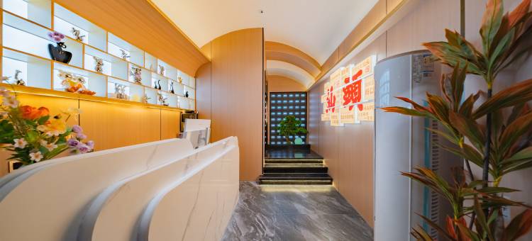 汕头菲乐·美居酒店(万象城龙眼南路美食街店)图片