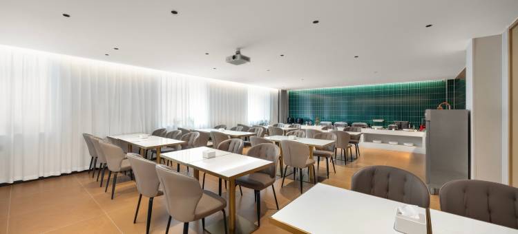 城市印象智能酒店(保定火车站店)图片