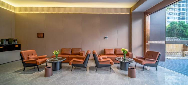 星呈酒店(镇江宝龙广场店)图片