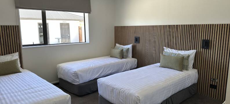 特威斯尔雷克斯汽车旅馆(The Lakes Motel)图片