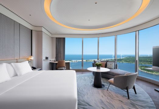 Crowne Plaza WEIHAI BINHAI by IHG Hotel Overview