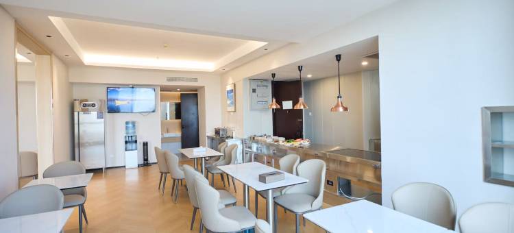入阁三秋玫瑰园酒店(万达广场店)图片