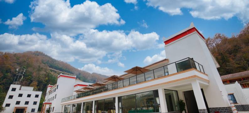 岷山·旌隐乡村酒店图片
