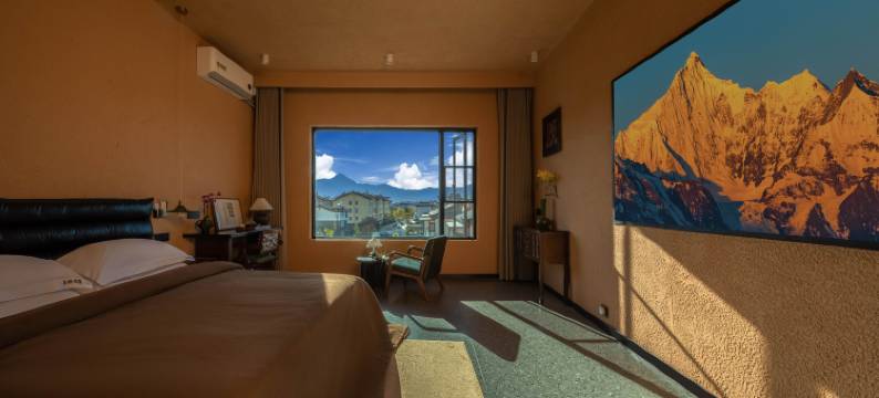 叁拾理想·日照金山丨设计师观景客栈(丽江古城南门店)图片