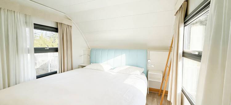 荣成胶东大院山海舱居房车图片