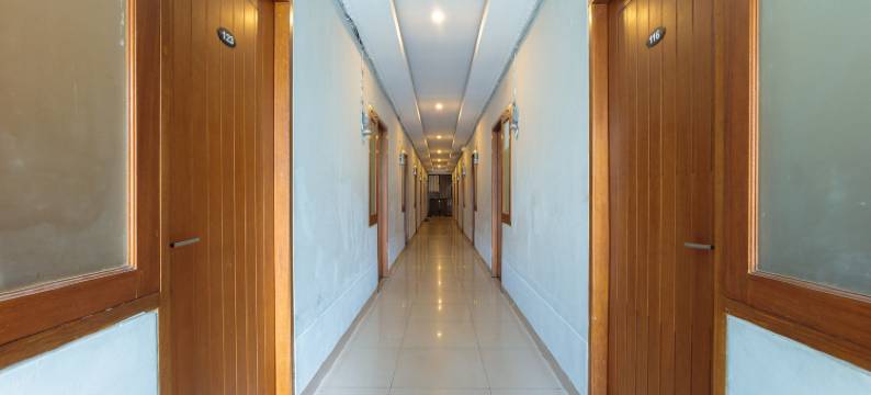 德帕塞班雅加达米特拉红门酒店(Dpaseban Jakarta Mitra RedDoorz)图片