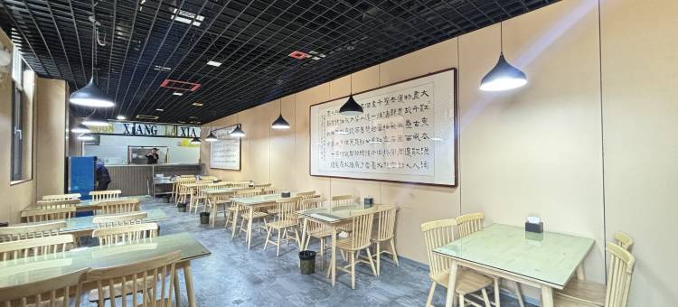 亚信电竞酒店(吕梁孝义万达广场市政府店)图片