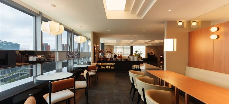 SFEEL设计师酒店(武汉大学小洪山地铁站店)图片