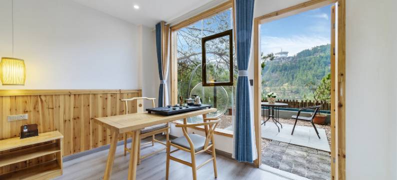 云亭依山精品民宿(西江千户苗寨店)图片