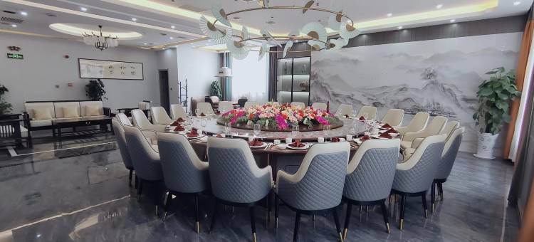 龙城大酒店(汉中高铁站中心广场店)图片