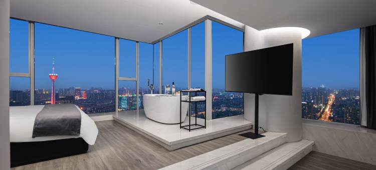 云端设计师高空公寓(成都春熙路太古里店)图片