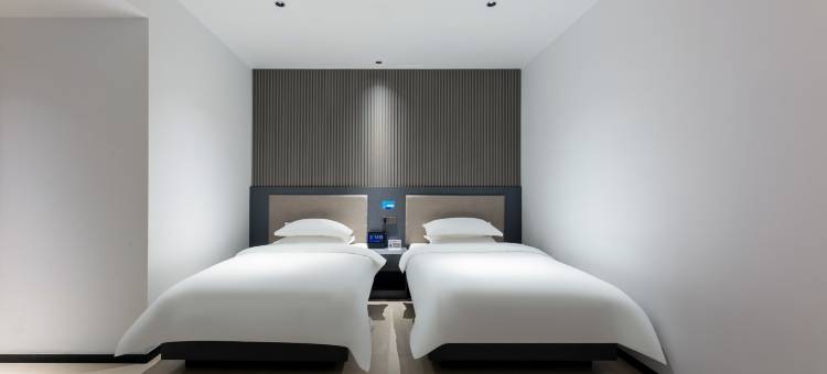 爱电竞酒店(叶县世纪风广场店)图片