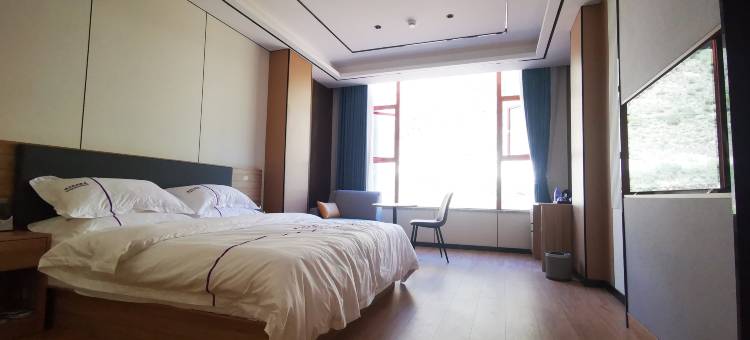 颂多巴日酒店图片