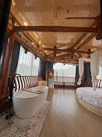 芙蓉镇且慢悦舍(荷花池店)