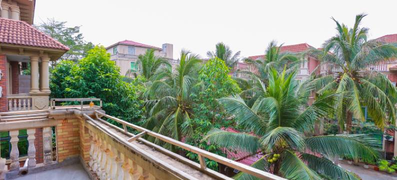 浮尔顿泳池民宿(美兰机场店)图片