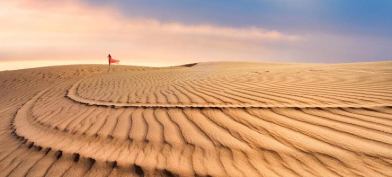漠夜摘星沙漠露营地图片