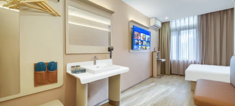 徕茵酒店(上海长海医院翔殷路地铁站店)图片