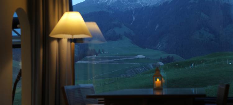 琼库什台春山颂月民宿图片