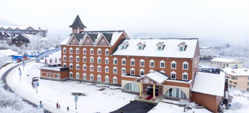 西岭雪山雪花酒店图片