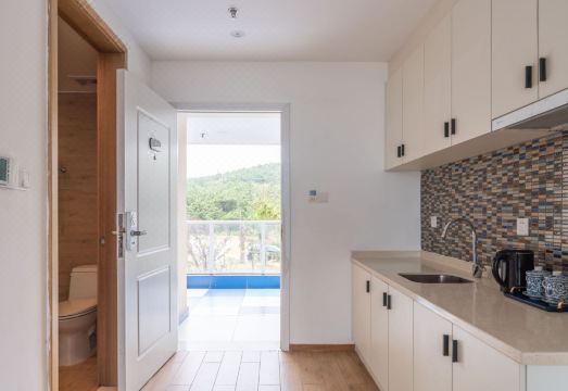 Meet Sea View Resort Hotel Hotel Overview