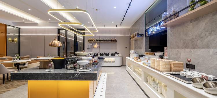 如家YUNIK电竞酒店(北京西站地铁站店)图片