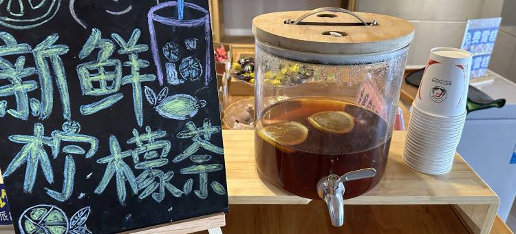 黔宿•融卓│ChiNese•AestHeticS星空酒店(贵阳北站梦想城店)图片