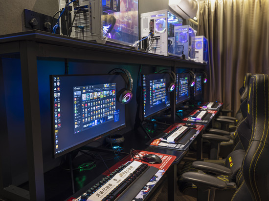 粤塔X电竞酒店(汕尾二马路美食街信利城市广场店)