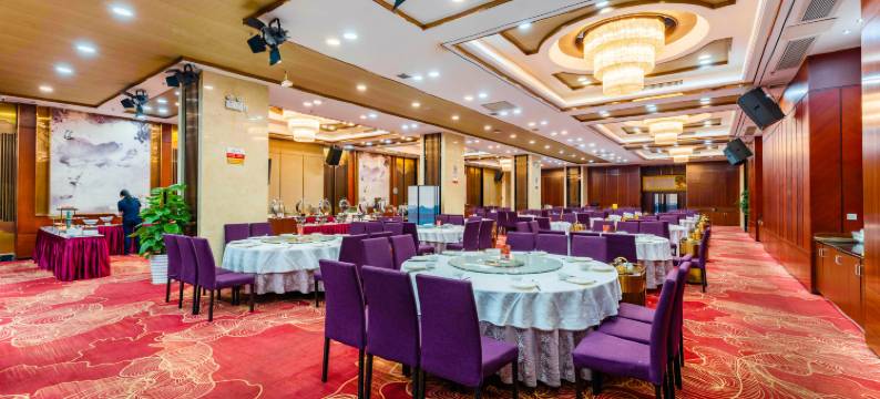 广州亮帆假日酒店(设计之都江夏地铁站店)图片